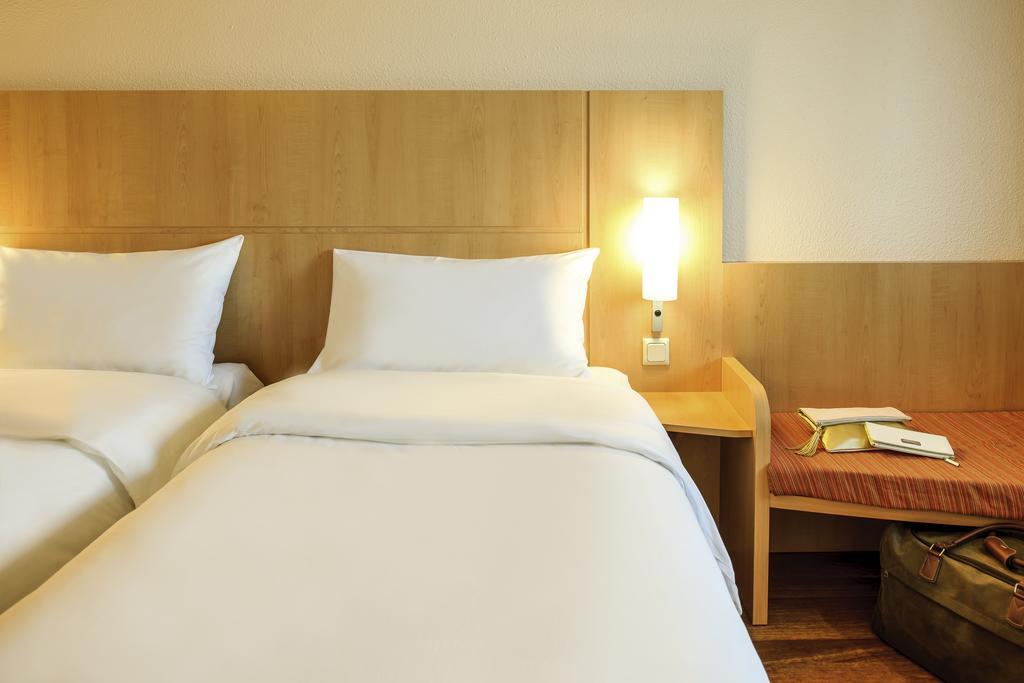 Ibis Chesterfield North - Barlborough Eksteriør bilde